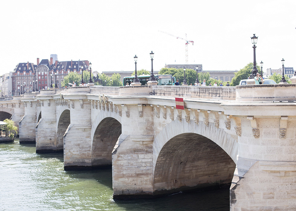 Paris Pont Neuf History fun fact