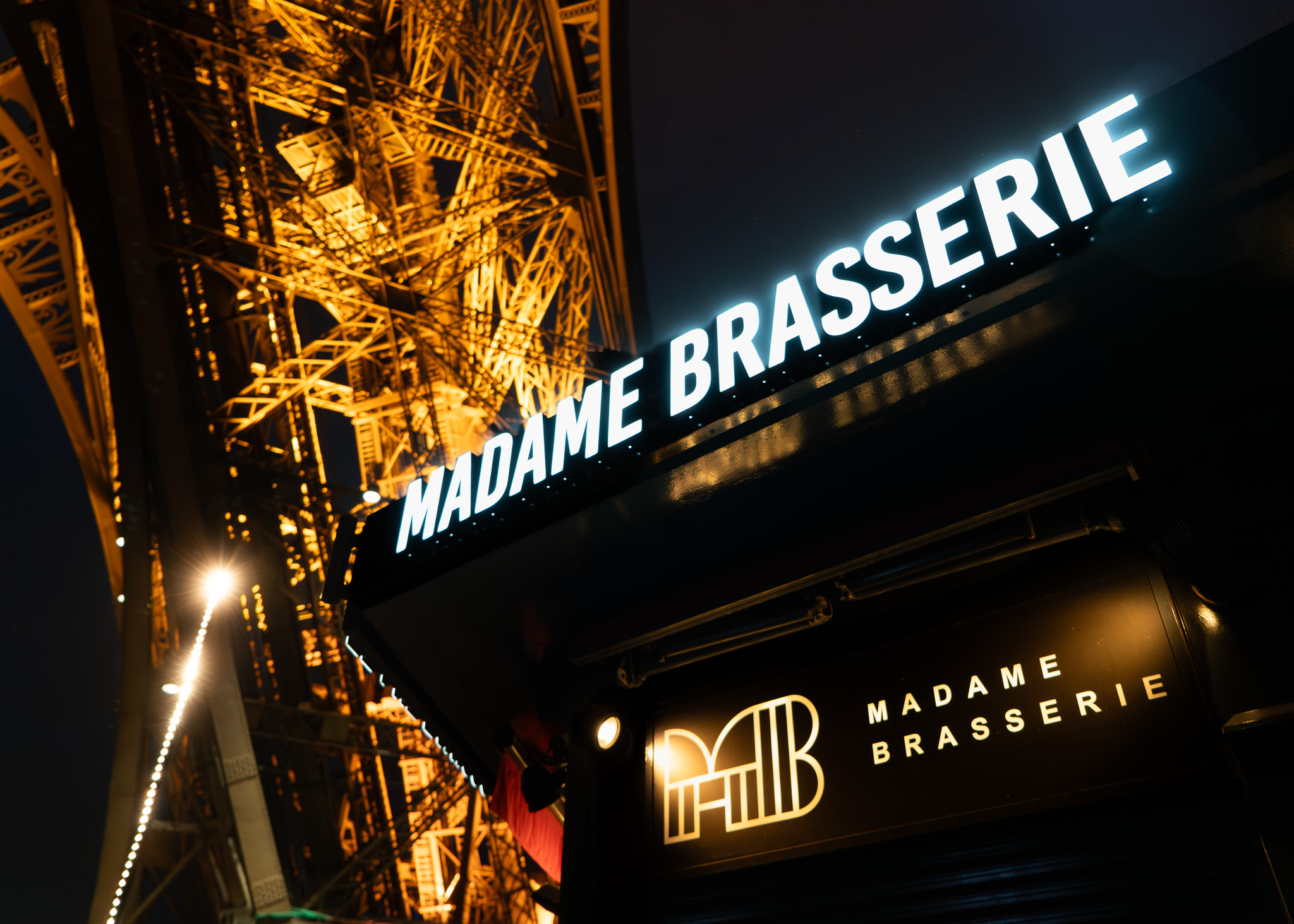 Madame Brasserie　レストラン　パリ