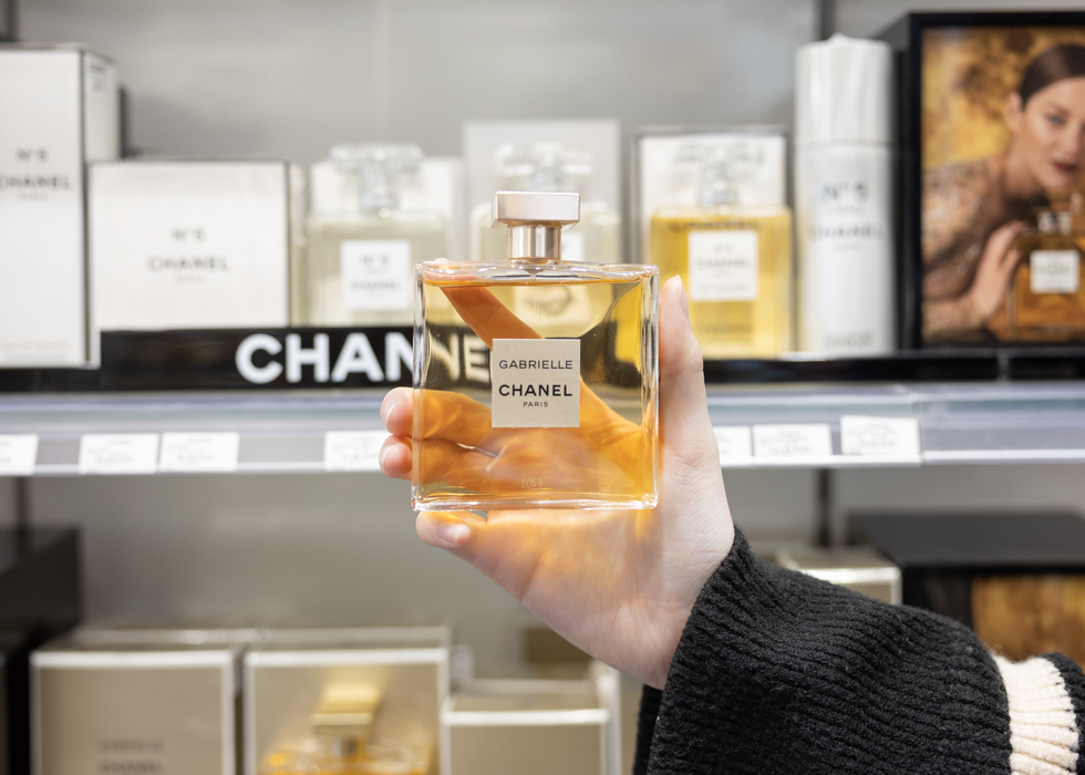 18 French Perfume Brands That Are Iconic (2023) - Roaming Paris