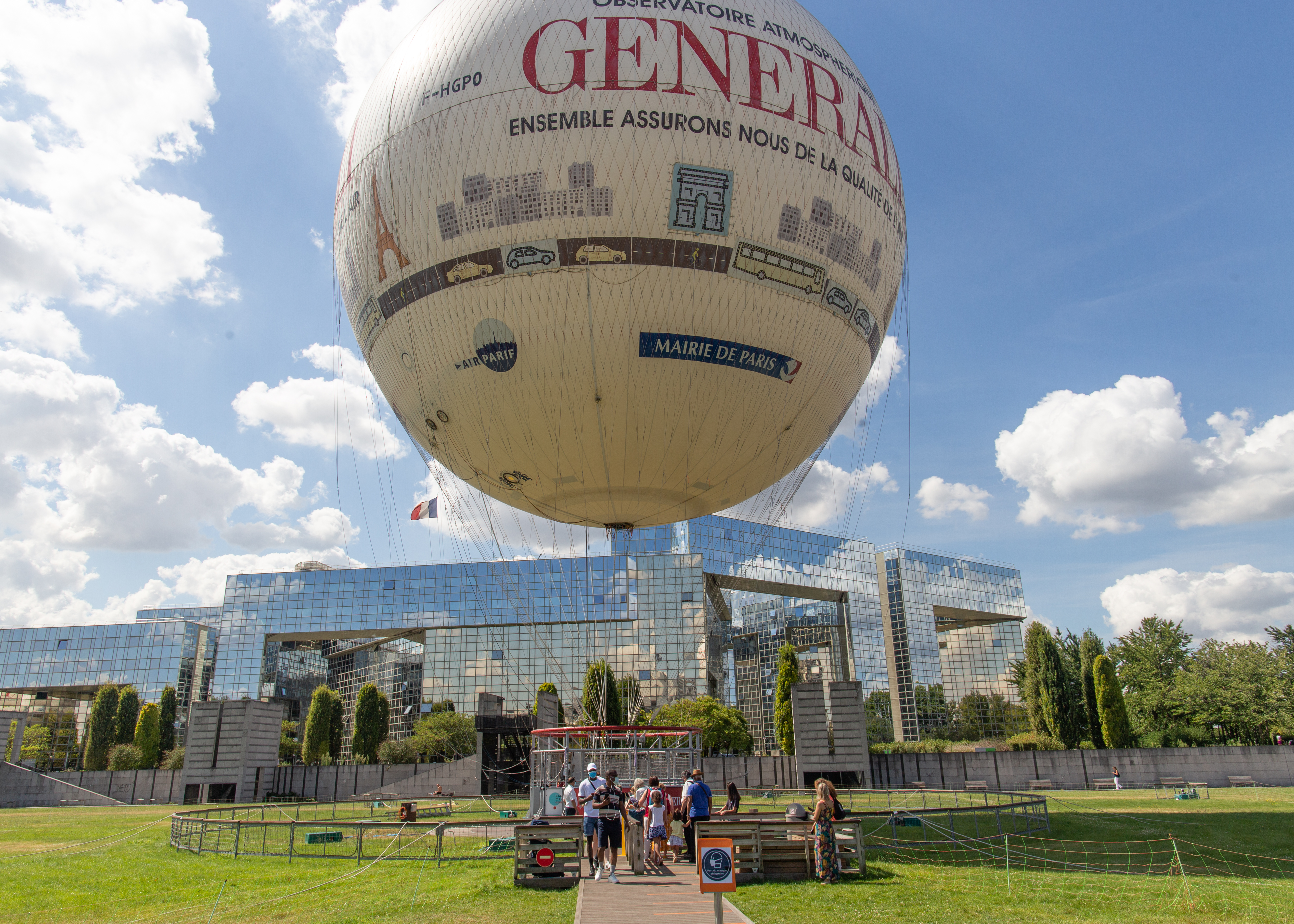 ballon de paris view